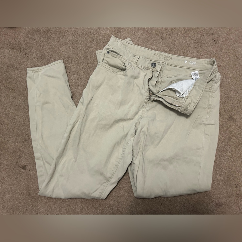 khaki pants